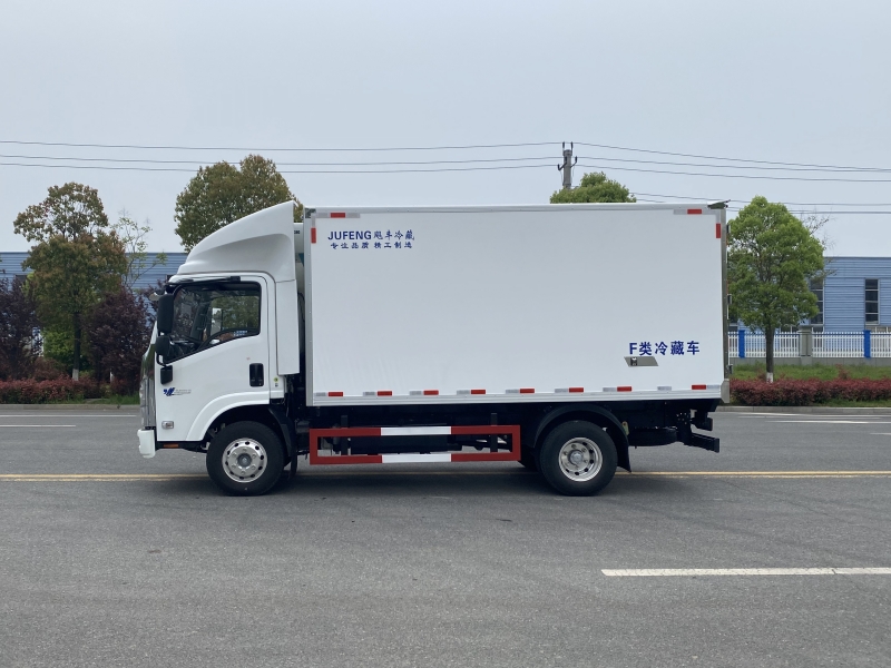 国六庆铃五十铃4米2 冷藏车