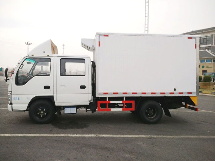 五十铃双排座冷藏车3.2米