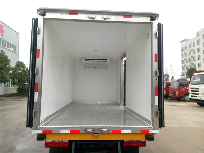 江淮帅铃窄体冷藏车