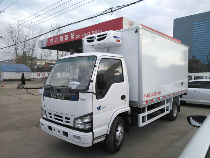 五十铃600P蓝牌4.2米冷藏车
