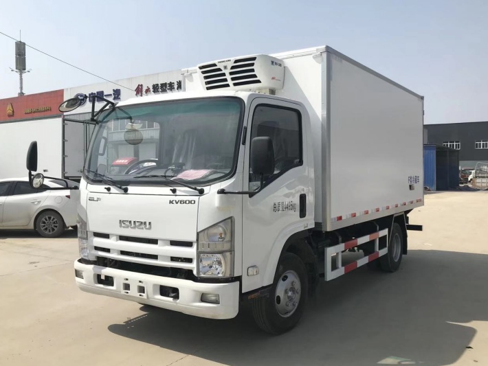 五十铃KV600宽体4.2米冷藏车