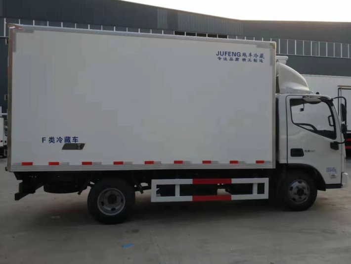 福田欧马可S3新款4.2米冷藏车