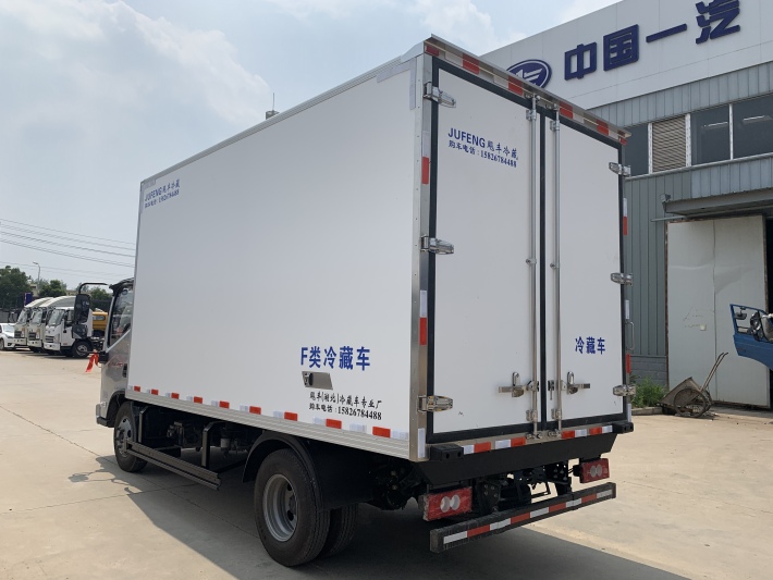 福田奥铃速运新款4.2米冷藏车