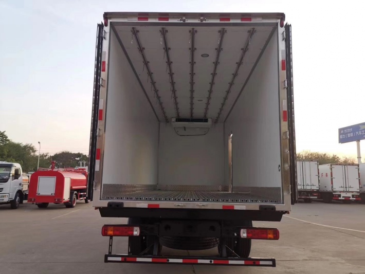欧马可(S5)5.9米6.6米冷藏车