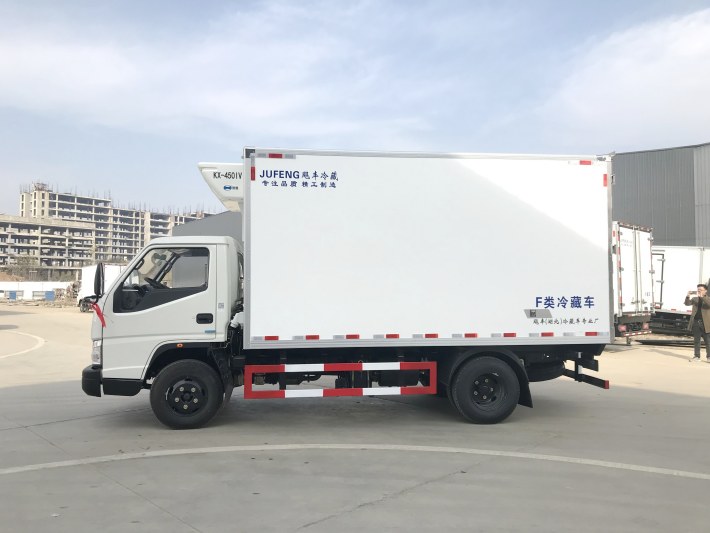 江铃宽体蓝牌冷藏车