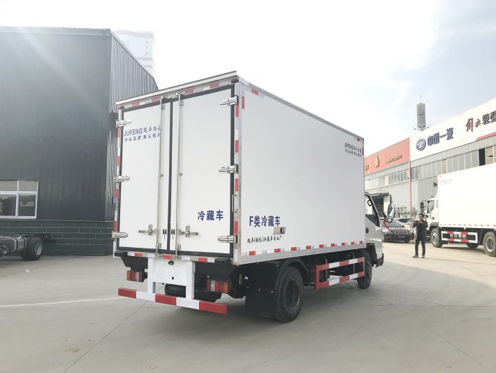 江铃宽体蓝牌冷藏车
