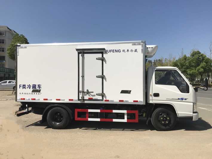 江铃顺达4.2米冷藏车
