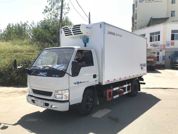 江铃顺达4.2米冷藏车