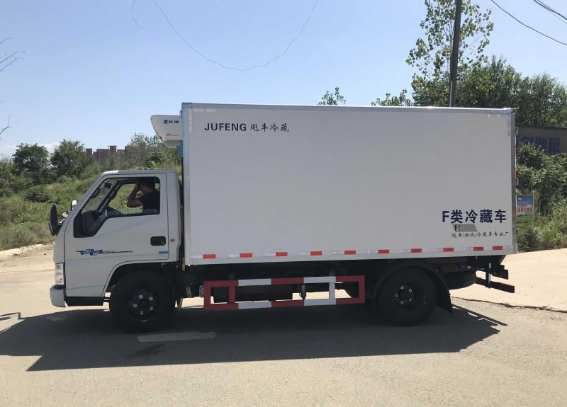 江铃顺达4.2米冷藏车