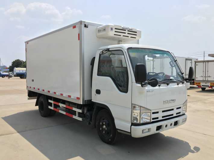 五十铃100P蓝牌4.2米冷藏车
