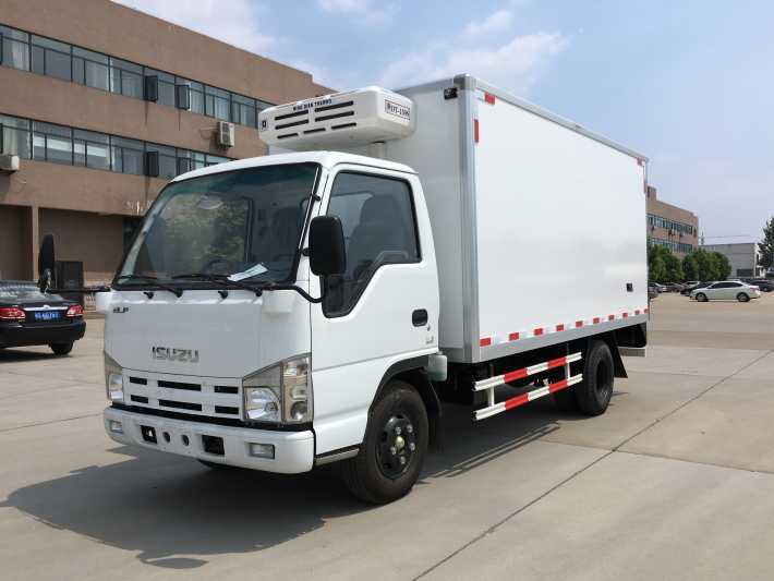 五十铃100P蓝牌4.2米冷藏车