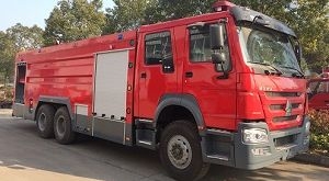 重汽豪沃16噸泡沫消防車（國五）