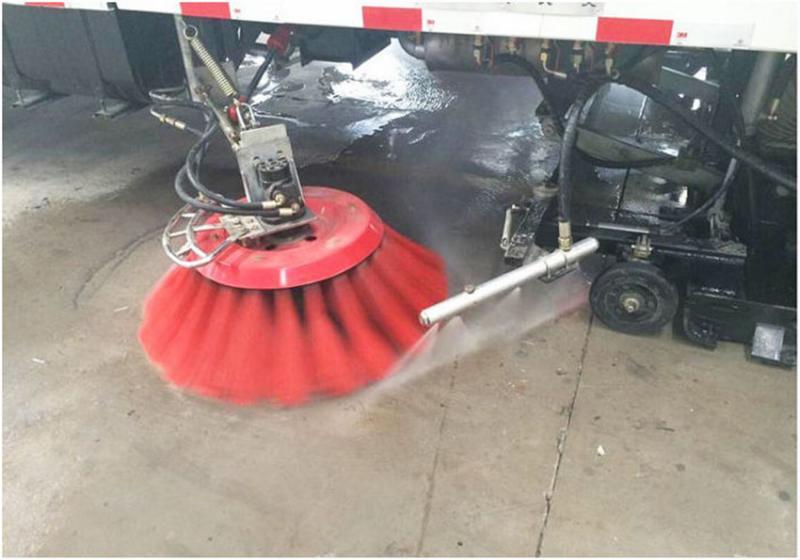 带绿化洒水功能的洗扫车,扫地车工作图片,电动手推式扫地车图片图片