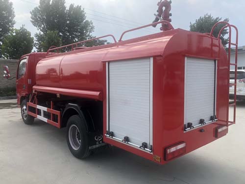 东风4方绿化喷洒车