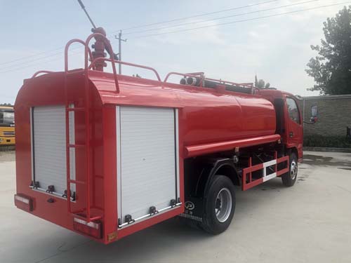 东风4方绿化喷洒车