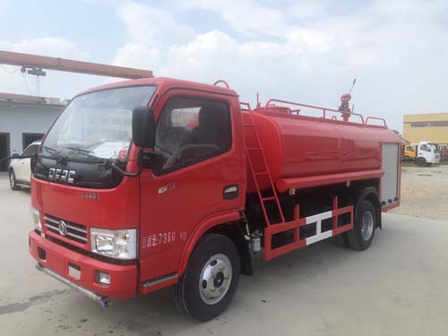 东风4方绿化喷洒车