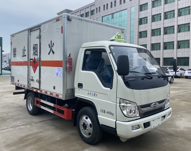 福田時代小卡柴油版易燃液體廂式運輸車