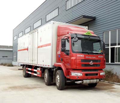 柳汽小三轴易燃气体厢式运输车