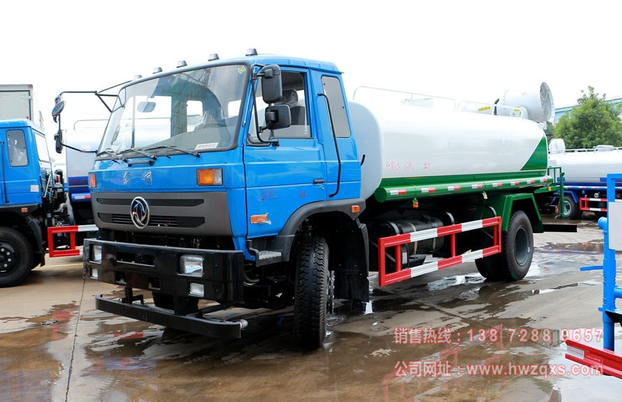 東風153 12噸霧炮車