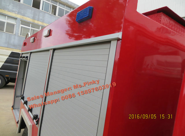 ISUZU ELF Small Fire Trucks 2Tons Fire Fighting Water Truck