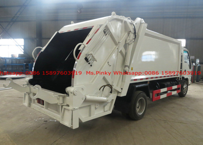 600P 120HP ISUZU Compactor Garbage Truck 5000Liters Rear Loader Trucks