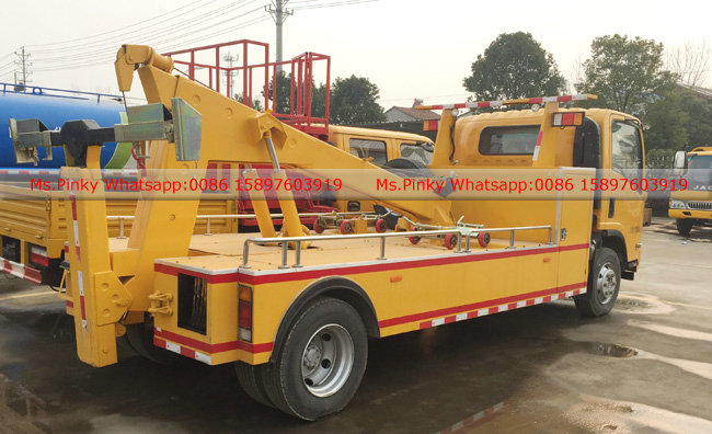 700P ISUZU Wrecker With Supporting Hanger 3-5Tons Lifting 