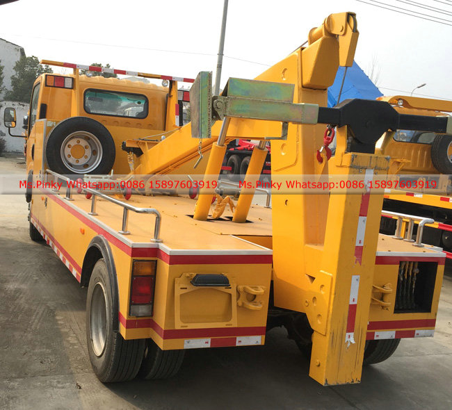 700P ISUZU Wrecker With Supporting Hanger 3-5Tons Lifting 