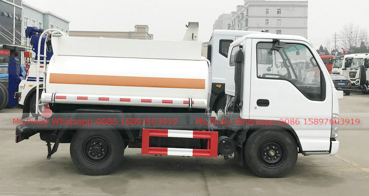 Mini Small ISUZU Truck ISUZU Fuel Oil Delivery Trucks 2500Liters