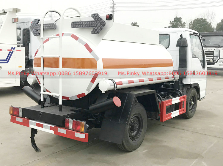 Mini Small ISUZU Truck ISUZU Fuel Oil Delivery Trucks 2500Liters