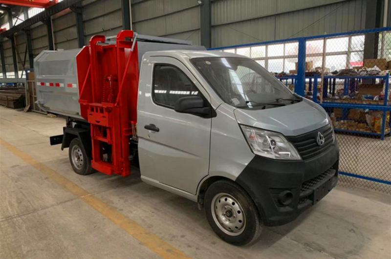 3方长安挂桶式垃圾车