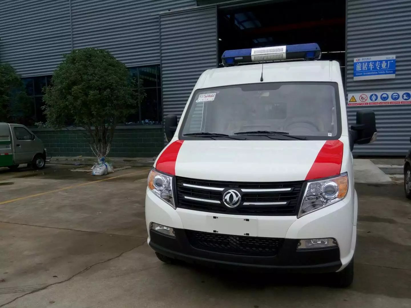 东风御风救护车