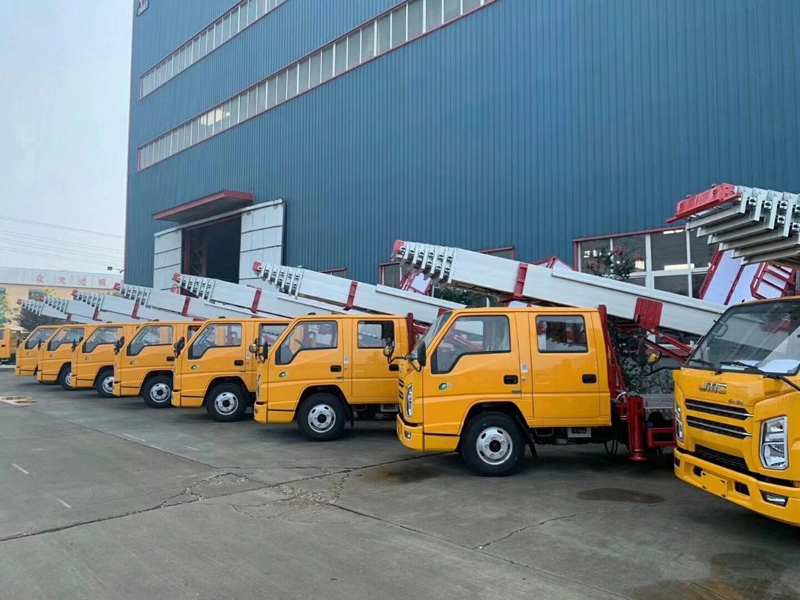 云梯車_高空運輸車_高空運料車_工程高空上料車_云梯登高車_云梯救援車_物料搬運車