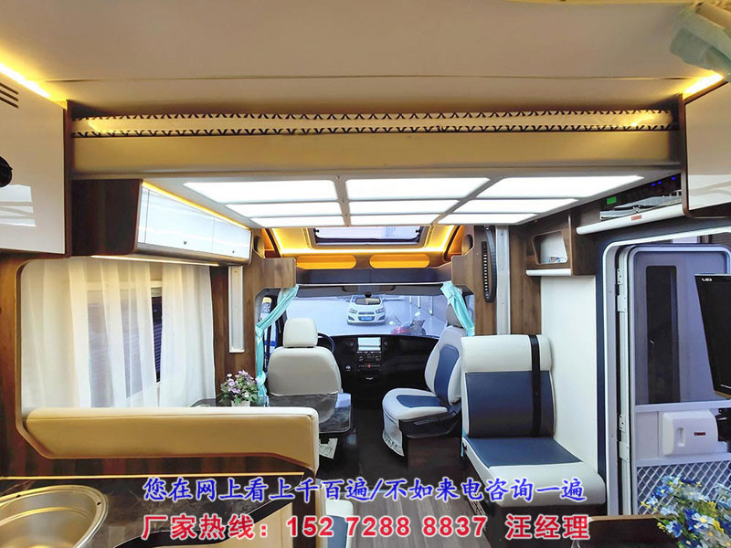 依維柯歐勝小額頭C型房車/旅居車圖片