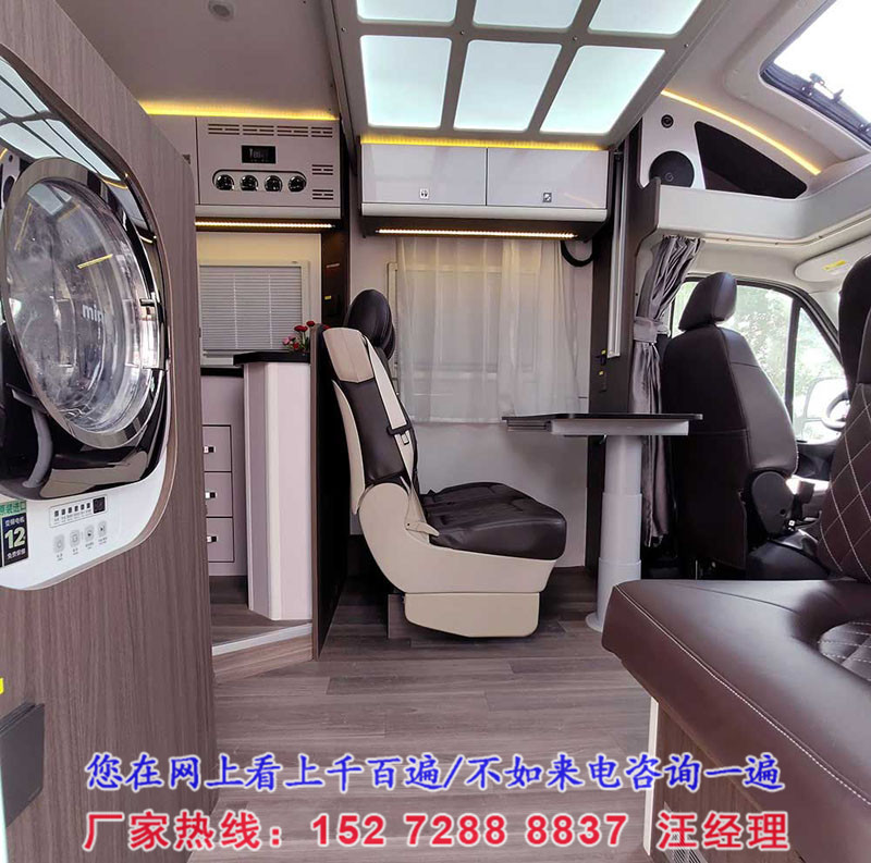 依維柯歐勝小額頭C型房車/旅居車圖片