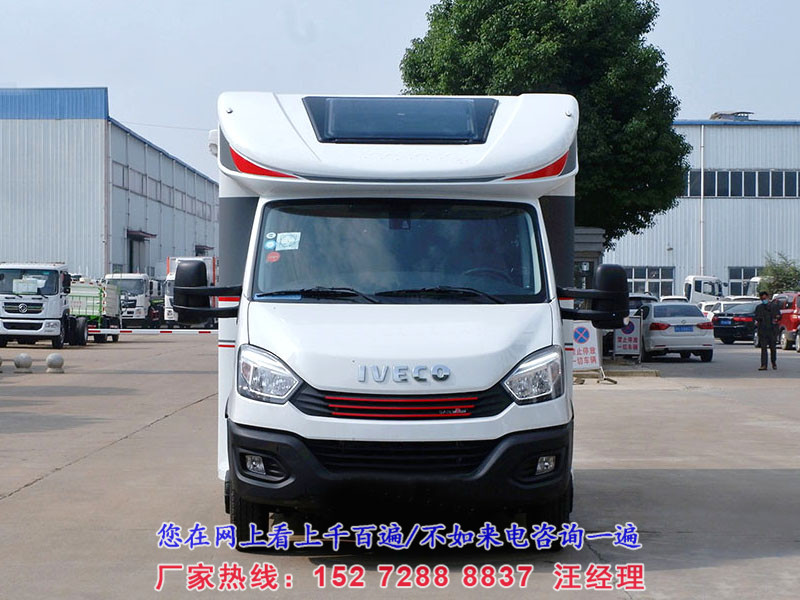依維柯歐勝小額頭C型房車/旅居車
