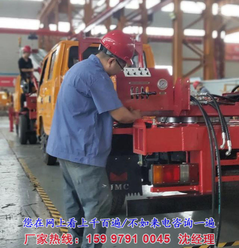 進口32米云梯車價格_藍牌搬家車高空車-裝修用的水泥沙子高空運輸車