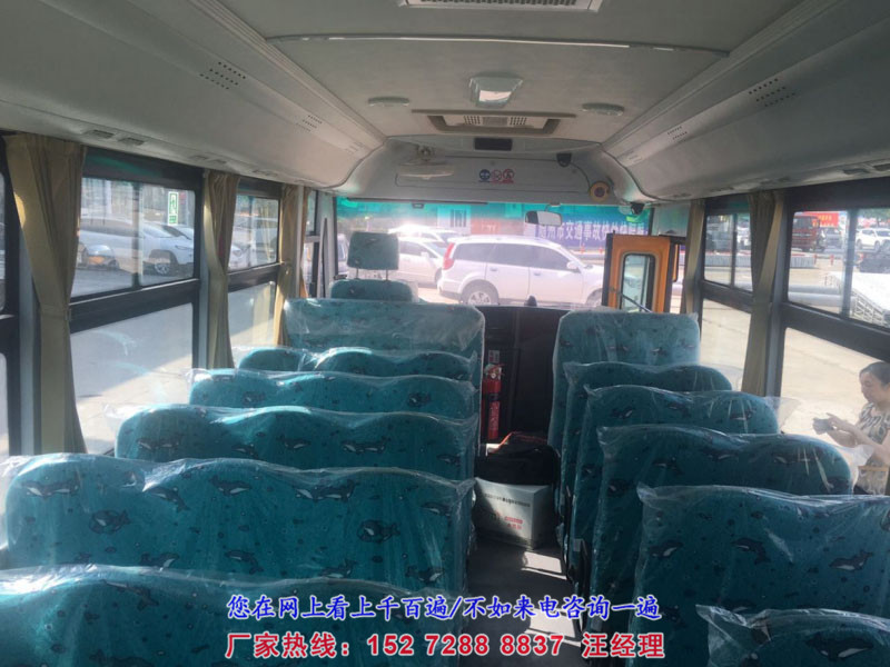 7.1 米幼兒專用校車（24-42 座）
