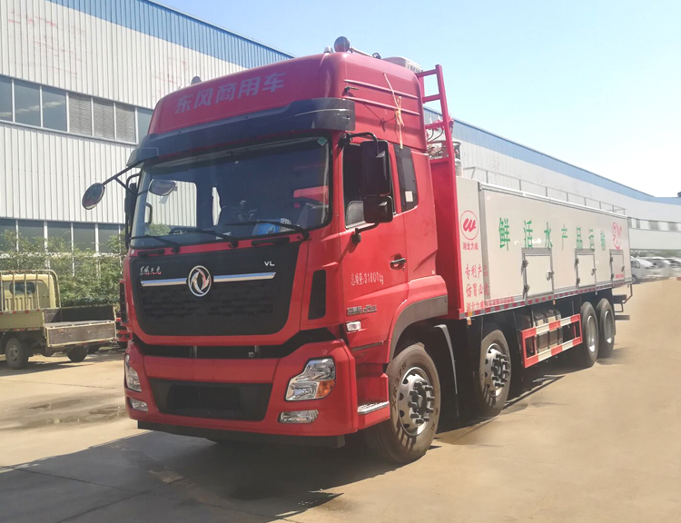 东风天龙运鱼车，8吨运鱼专用车