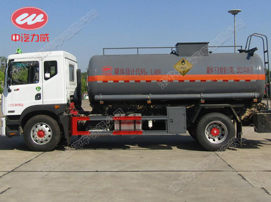 HLW5180GYWEQ6型氧化性物品罐式运输车