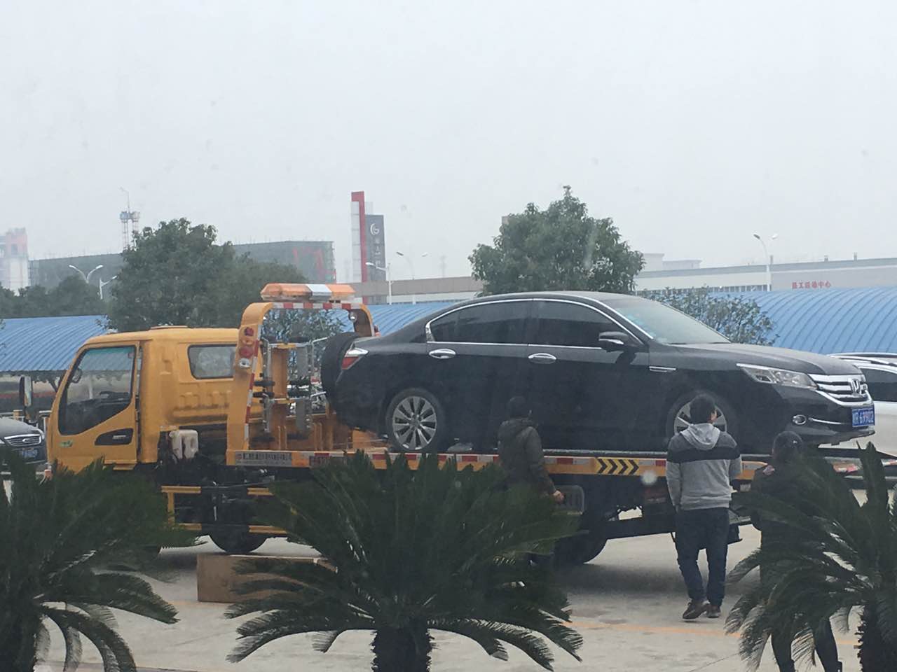 清障车在更换机油时注意时机