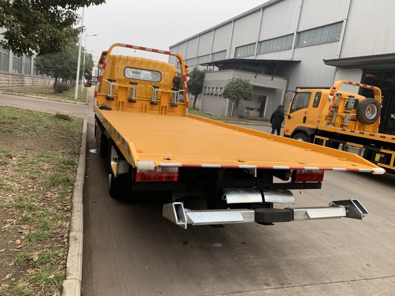 东风多利卡清障车图片