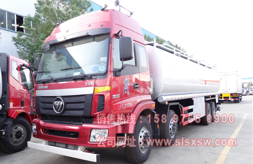 福田欧曼前四后八油罐车