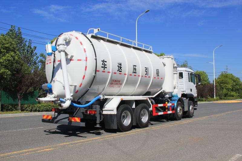 汕德卡8×4吸引压送车
