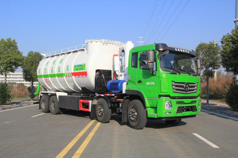 东特8×4纯电吸引压送车