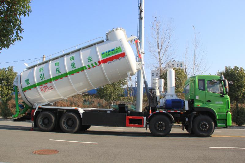 东特8×4纯电吸引压送车