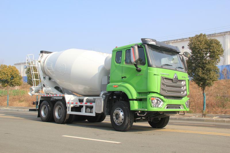 豪沃6X4搅拌车