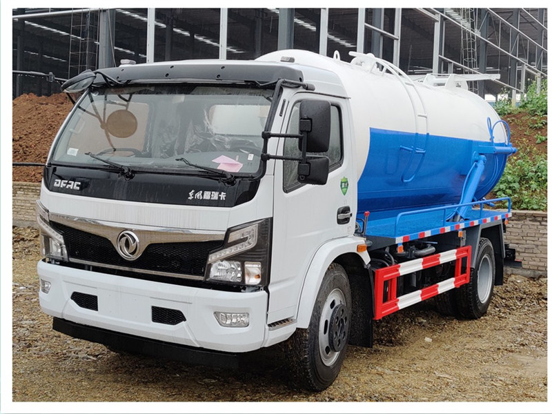 国六东风8m3真空吸污车