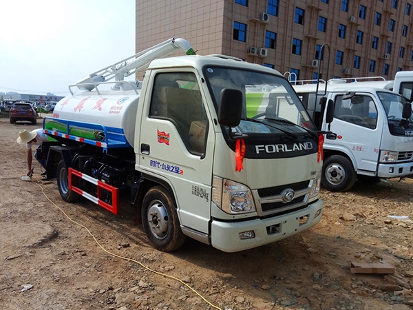 福田蓝牌（2-3）m3吸粪车