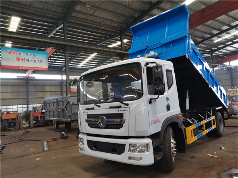 多利卡10m3粪污自卸车