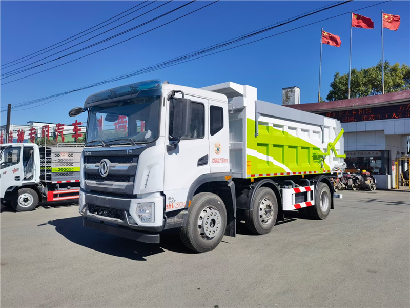 东风小三轴20吨污泥运输车
